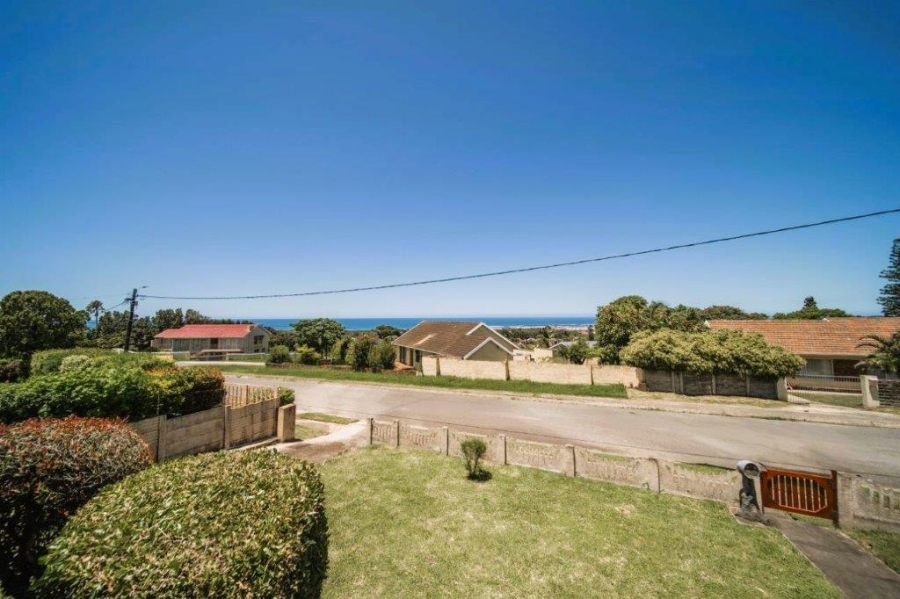 3 Bedroom Property for Sale in Sunnyridge Eastern Cape